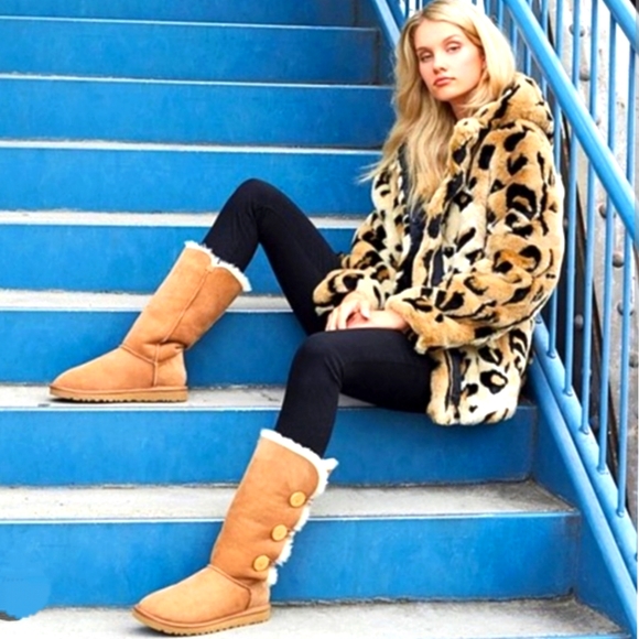 UGG Shoes - UGG Bailey Button Tripletll Boots